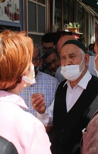 İP lideri Meral Akşener Bartın'da vatandaşı azarladı: Hakkım haram olsun hepinize