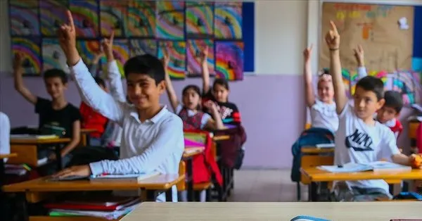 21 Eylul Hangi Siniflar Okula Gidecek Haftada Kac Gun Okul Var Okula Gitmek Zorunlu Mu Takvim