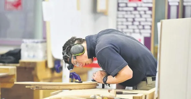 İş kuran gence 8 bin 402 lira