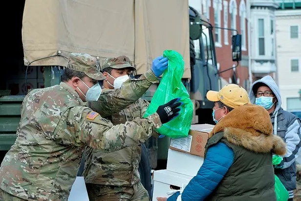 Son dakika: ABD'de Kovid-19 salgınında ölenlerin sayısı son 24 saatte 3 bin 800 arttı-1