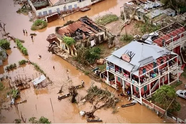 Mozambik'te kasırgada ölenlerin sayısı 217'ye çıktı-1