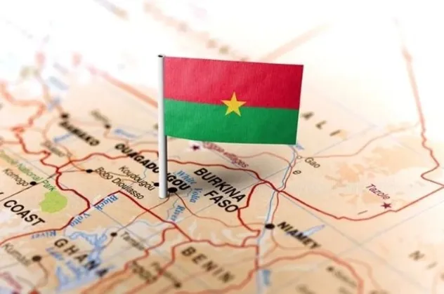 Burkina Faso'da hükümet istifa etti
