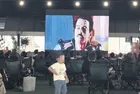 Akmerkez’deki açık hava sinemasında LGBT rezaleti! Çocukların gözü önünde sapkınlık filmi yayınladılar