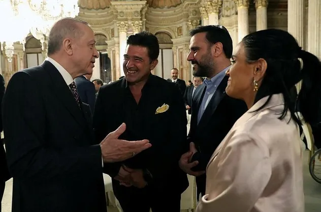 Sanatçılar Başkan Erdoğan'ın iftar davetinde yaşananları anlattı: Herkesin çalışmasını oldukça detaylı biliyor