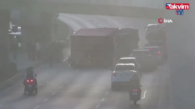 Bakırköy’de feci kaza: Tır otomobilin üzerine devrildi 4 kişi hayatını kaybetti