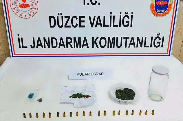 Jandarmadan zehir tacirlerine operasyon