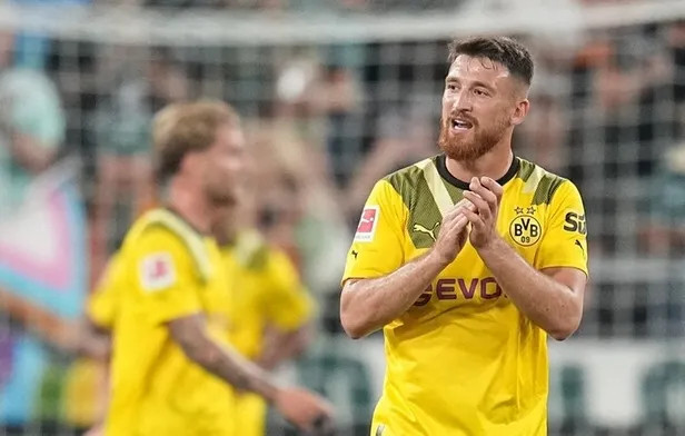 icardi-tete-ziyech-angelino-calimi-yetmedi-galatasaray-o-ismi-gozune-kestirdi-on-libero-orta-saha-10-numara-ne-1692817846992.jpg Galatasaray o ismi gözüne kestirdi! Icardi, Tete, Ziyech, Angelino çalımı yetmedi! Ön libero+ orta saha+ 10 numara ne ararsanız var-3