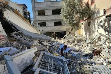 CANLI TAKİP | Terör devleti İsrail Gazze'de Nasır Hastanesi'ne saldırdı