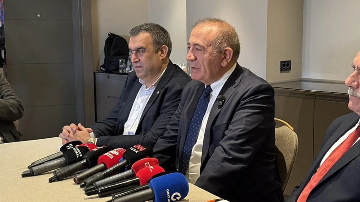 Gürsel Tekin İmamoğlu üzerinden CHP’yi topa tuttu: Belediyeler itirafçılarla bağını koparmadı