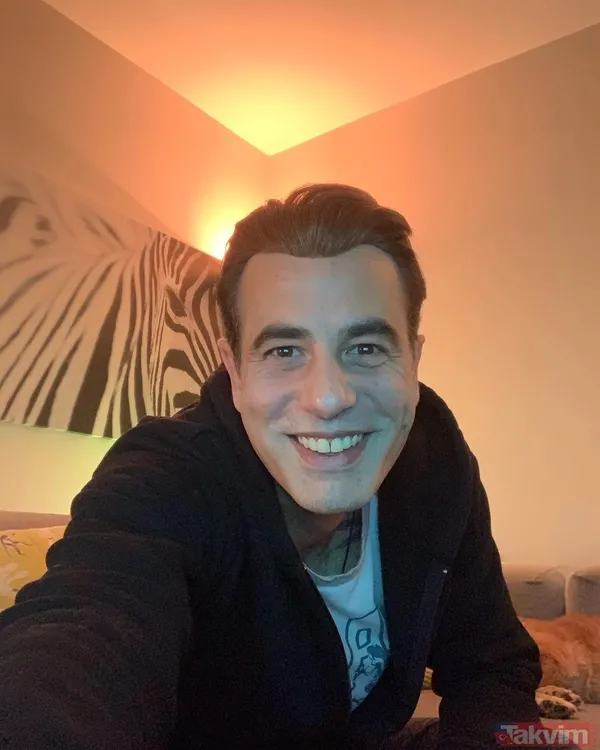 Sosyal Medyadaki Romantik Paylaşımlarıyla Dikkat Çeken Oyuncunun, Eşinin Bir Pozuna "Hayatımın Kadını" Notunu Eklemesi İse Dikkatlerden Kaçmadı.