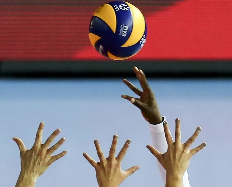 F.Bahçe-Eczacıbaşı: 2-3