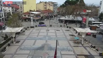 Balıkesir’de deprem anı kamerada!