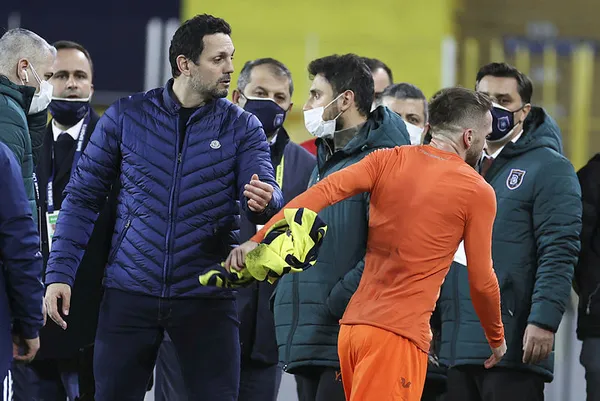 fenerbahce-baskano-ali-koc-galibiyet-sonrasi-hakemleri-elestirmedi-bilegimizin-hakkiyla-kazandik-1608760272509.jpg Fenerbahçe Başkanı Ali Koç, galibiyet sonrası hakemleri eleştirmedi: Bileğimizin hakkıyla kazandık-2