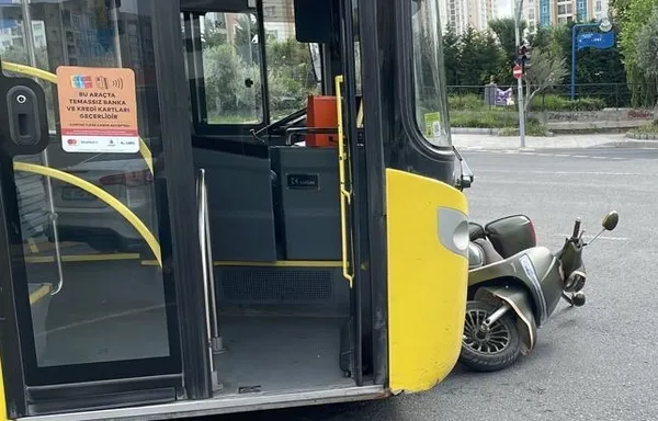 1686132156644.jpg Avcılar'da İETT otobüsü kaza yaptı: 2 kişi yaralandı-2