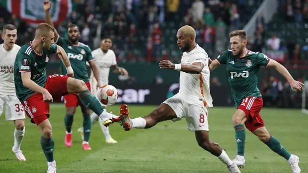 galatasaray-lokomotiv-moskova-canli-anlatim-izle-uefa-avrupa-ligi-1635951119390.jpeg