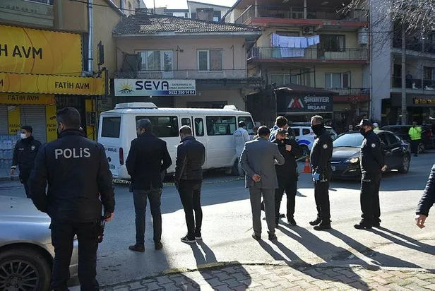 İzmir Buca'da korkunç cinayet! Minibüste tartıştığı husumetlisini bıçaklayarak öldürdü-4