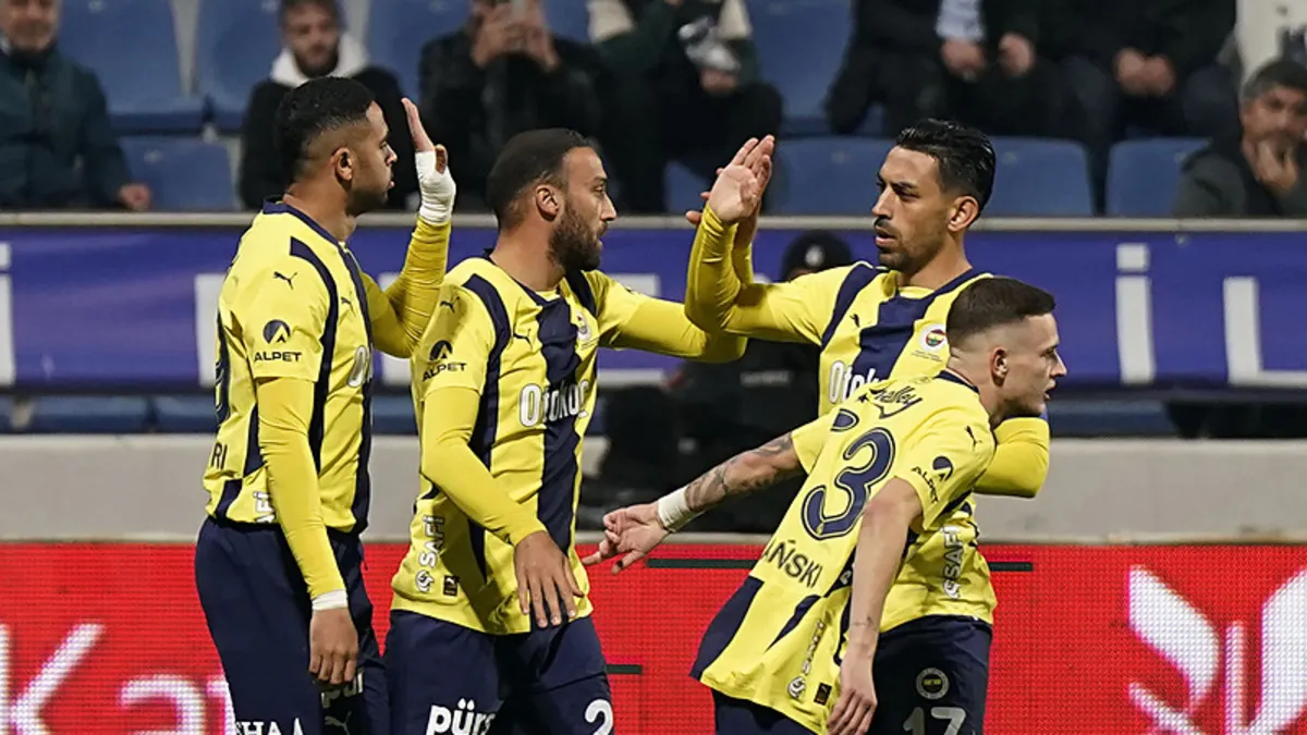 Kanarya'da 4 eksik! Fenerbahçe'nin Konyaspor maçı kadrosu belli oldu