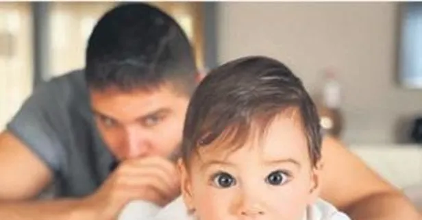 Sampiyon Dizisinin Yildizi Tolgahan Sayisman Oglu Efehan Ile Poz