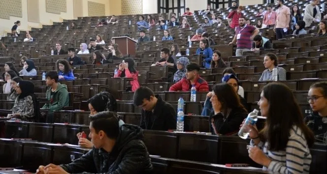 ak-parti-teklifi-sundu-universite-affi-duzenlemesi-tbmmde-1782991699165.jpeg AK Parti teklifi sundu! Üniversite affı düzenlemesi TBMM'de-5