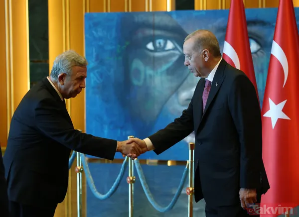 Külliye'de '30 Ağustos' kabulleri! Başkan Erdoğan'dan Türkiye'nin ilk kadın amirali Gökçen Fırat'a: Sen benim hemşehrimdin he? - 30