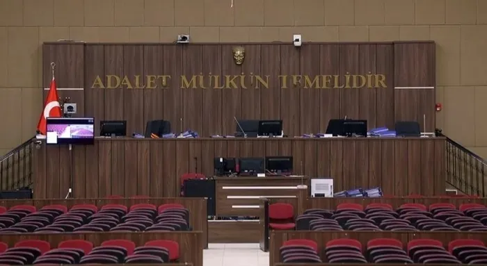 adliye-basan-kadin-hakimin-sac-testi-pozitif-cikti-kan-ve-idrar-temiz-sac-orneklerinde-kokain-bulgusu-1779370520699.jpeg Adliye basan kadın hakimin saç testinde kokain bulgusu tespit edildi-4