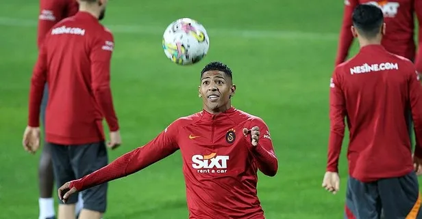 Galatasaray Van Aanholt'u 1 yıllığına daha PSV'ye kiraladı