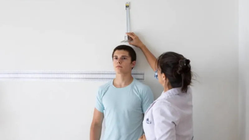 kisa-boylu-olmanin-4-buyuk-avantaji-kanser-ihtimali-bile-azaliyor-1774511317242.jpg Kısa boylu olmanın 4 büyük avantajı: Kanser ihtimali bile azalıyor-2