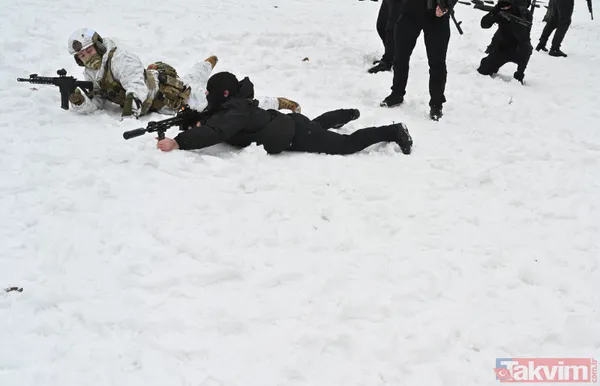 SON DAKİKA: Rusya Ukrayna son durum | Ukrayna sivilleri böyle eğitiyor - 7