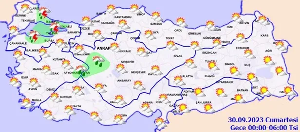 Pendik'te sağanak sonrası istinat duvarı araçların üzerine çöktü-9