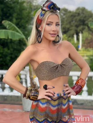 Leoparlı bikinisi ve sıfır makyajlı Burcu Özberk'in yüzü gülüyor... - 39