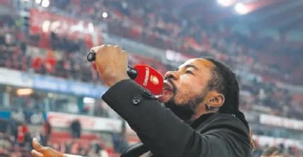 Galatasaray'ın yeni transferi Luyindama’dan Anderlecht taraftarına olay hareket