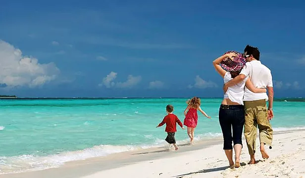 turizme-koronavirus-ayari-7-haziranda-basliyor-kelepceli-tatil-1621751087140.jpg Turizme koronavirüs ayarı! 7 Haziran'da başlıyor: Kelepçeli tatil...-2