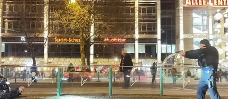 almanyada-noel-pazarina-arac-ile-saldiri-ortalik-kana-bulandi-cok-sayida-olu-ve-yarali-var-tepkiler-pes-pese-g-1734756879594.jpg Almanya'daki Noel pazarına araçlı saldırı gerçekleştiren saldırgan tutuklandı.