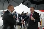 Başkan Erdoğan'ı Nahçıvan'da Aliyev karşıladı! Yağmur altında sıcak sohbet: Bizim oralar yanıyor buralar rahmet