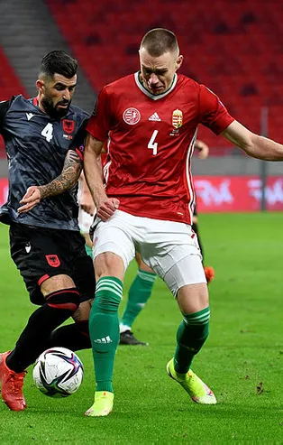 Attila Szalai için son aday Chelsea! İngilizler Fenerbahçe'nin stoperinin peşinde