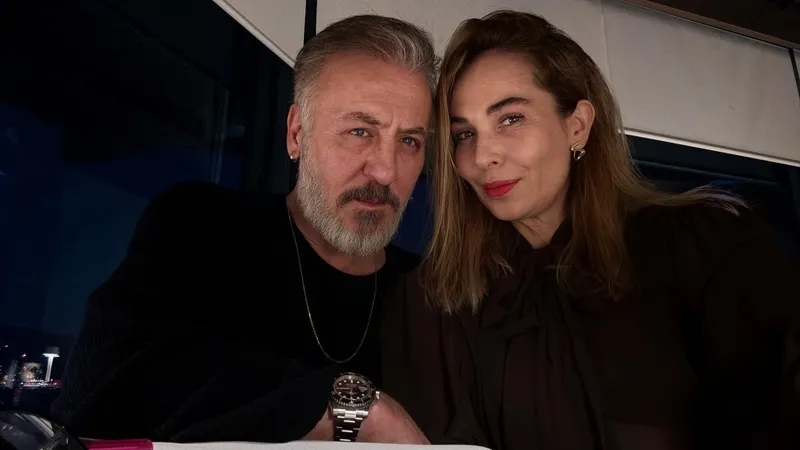 baris-falay-ve-esra-ronabarin-oglu-mavi-ruzgar-17-yasina-basti-annesinin-boyunu-gecti-1772613462227.jpg Barış Falay ve Esra Ronabar’ın oğlu Mavi Rüzgar 17 yaşına bastı! Annesinin boyunu geçti-6