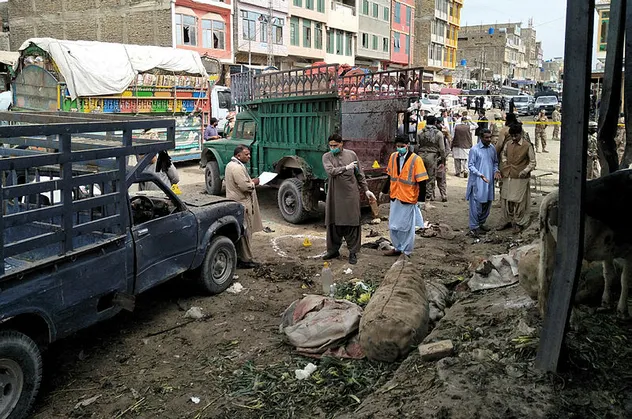 Pakistan'da pazar yerinde patlama: 16 ölü
