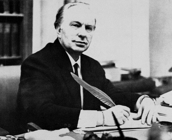 Tom Cruise ve Kristie Alley bile var: Sayntologlar, bir nükleer felaket sonrası insanlığın yok olacağına inanıyor-3