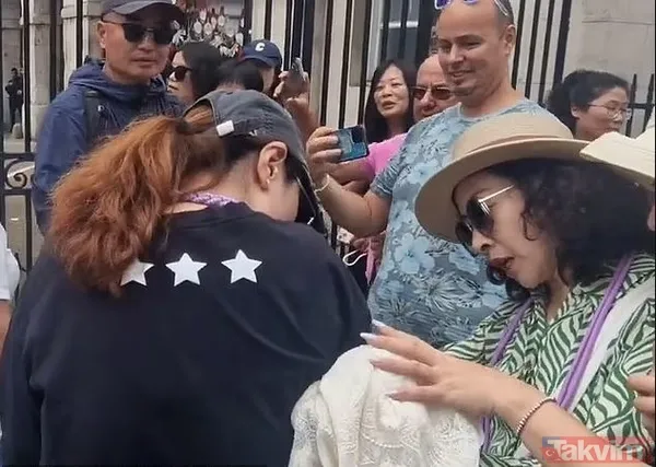 İngiltere’de Kraliyet atı krizi! Çinli turist ‘dikkat ısırır’ uyarısını görmeyince olanlar oldu: Çığlık çığlığa arkadaşlarına koştu - 5