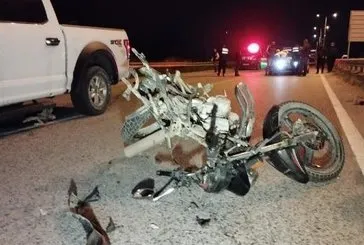 Feci kaza! Motosikletli hayatını kaybetti sürücü kaçtı