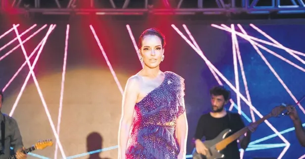 Bengü aylar sonra sahneye çıktı