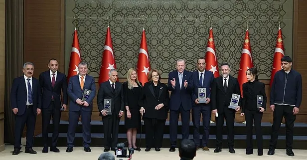 10. Anadolu Medya Ödülleri sahiplerini buldu! Vav TV'ye "Kültür Sanat" ödülü