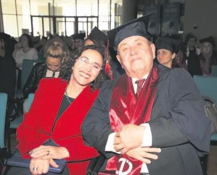 82’lik öğrenciden gençlere ders