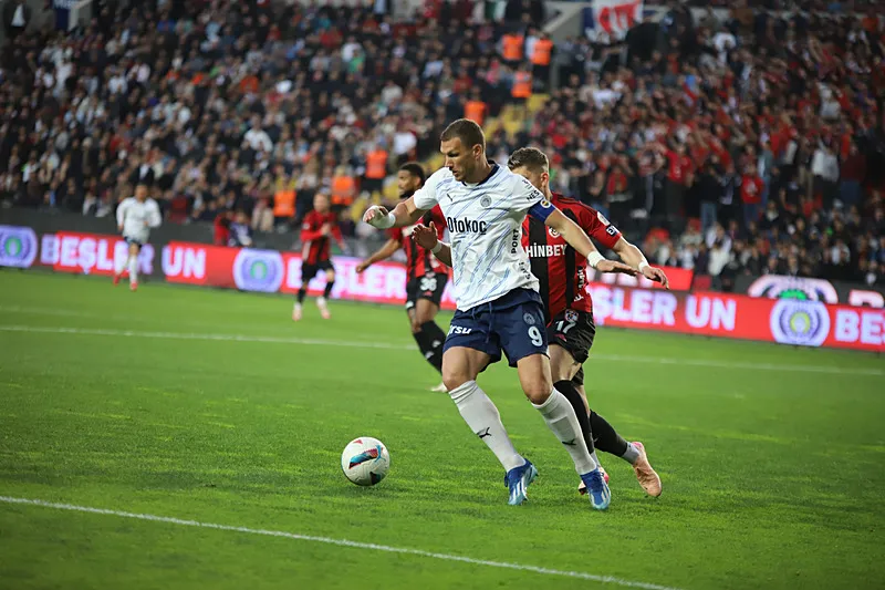 Spor yazarları Gaziantep FK - Fenerbahçe maçını yorumladı! "Ağam eğlenir" - 18