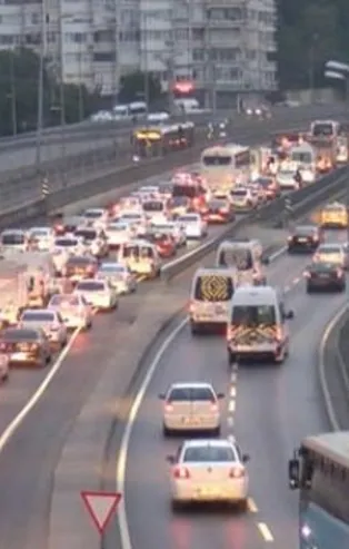 D-100 Karayolu'nda zincirleme kaza