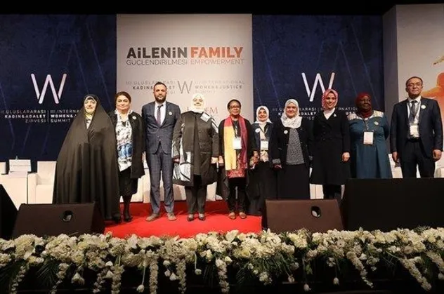 9 ülkenin bakanları aileyi konuştu