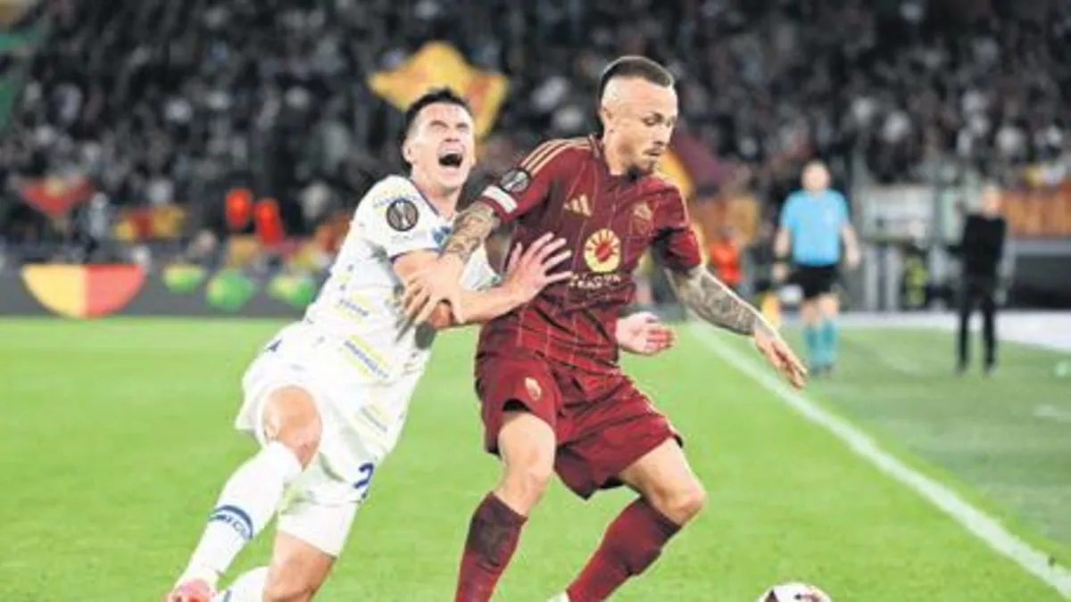 Roma Kiev’i sahasında yıktı