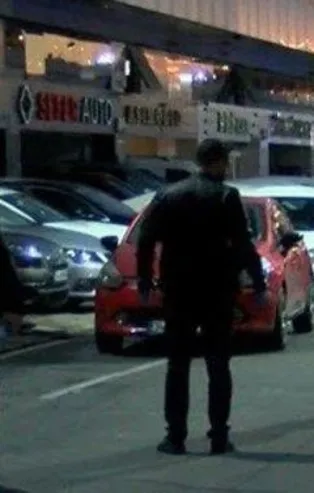 Bağcılar'da oto galeriye silahlı baskın! Kurşun yağdırdılar