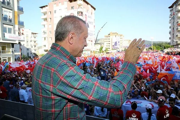Cumhurbaşkanı Erdoğan "Millet Kıraathaneleri" açacaklarının müjdesini verdi-2