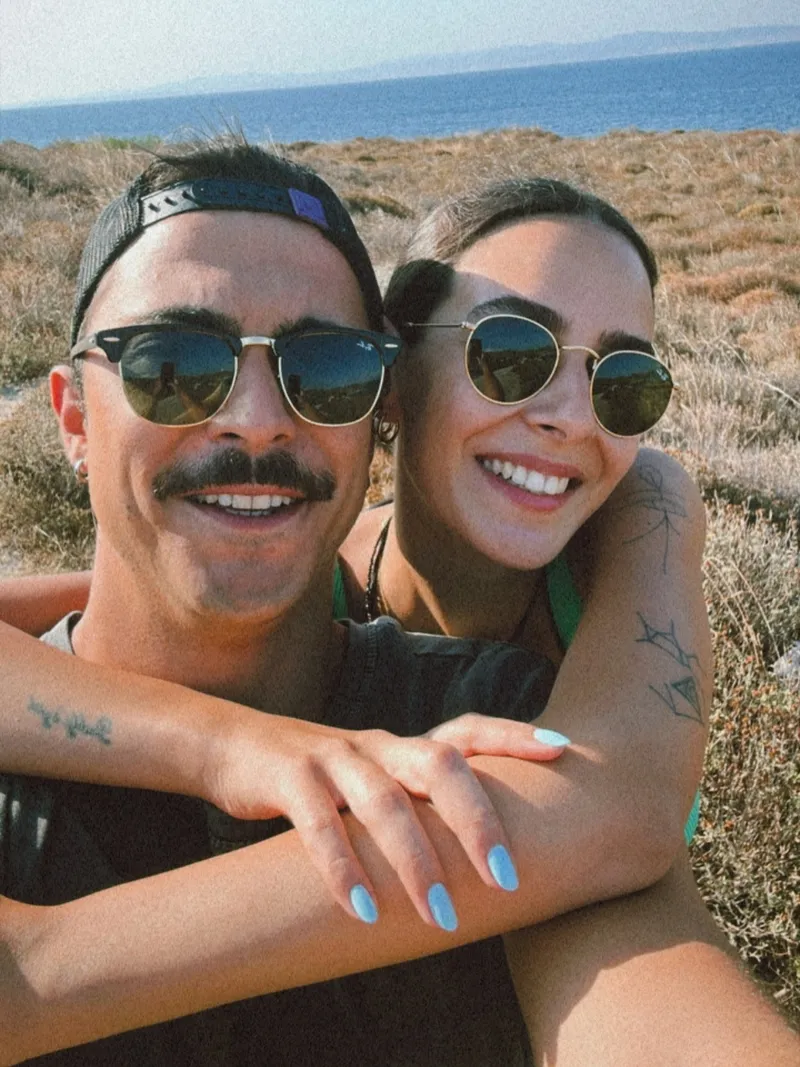 guller-ve-gunahlarin-mustafasi-dogac-yildizdan-evlilik-teklifi-piramitler-sahit-oldu-1772780250660.jpg Güller ve Günahlar’ın Mustafa’sı Doğaç Yıldız’dan evlilik teklifi: Piramitler şahit oldu!-3